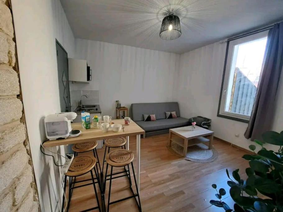 Logement Cosy Pour 4, Wifi, Centre Ville 몽펠리에 외부 사진